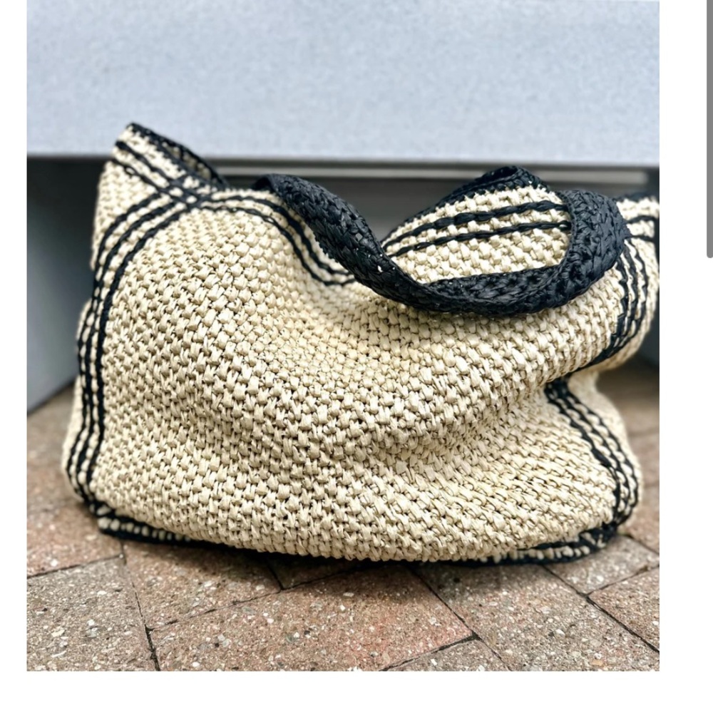 Crochet tote